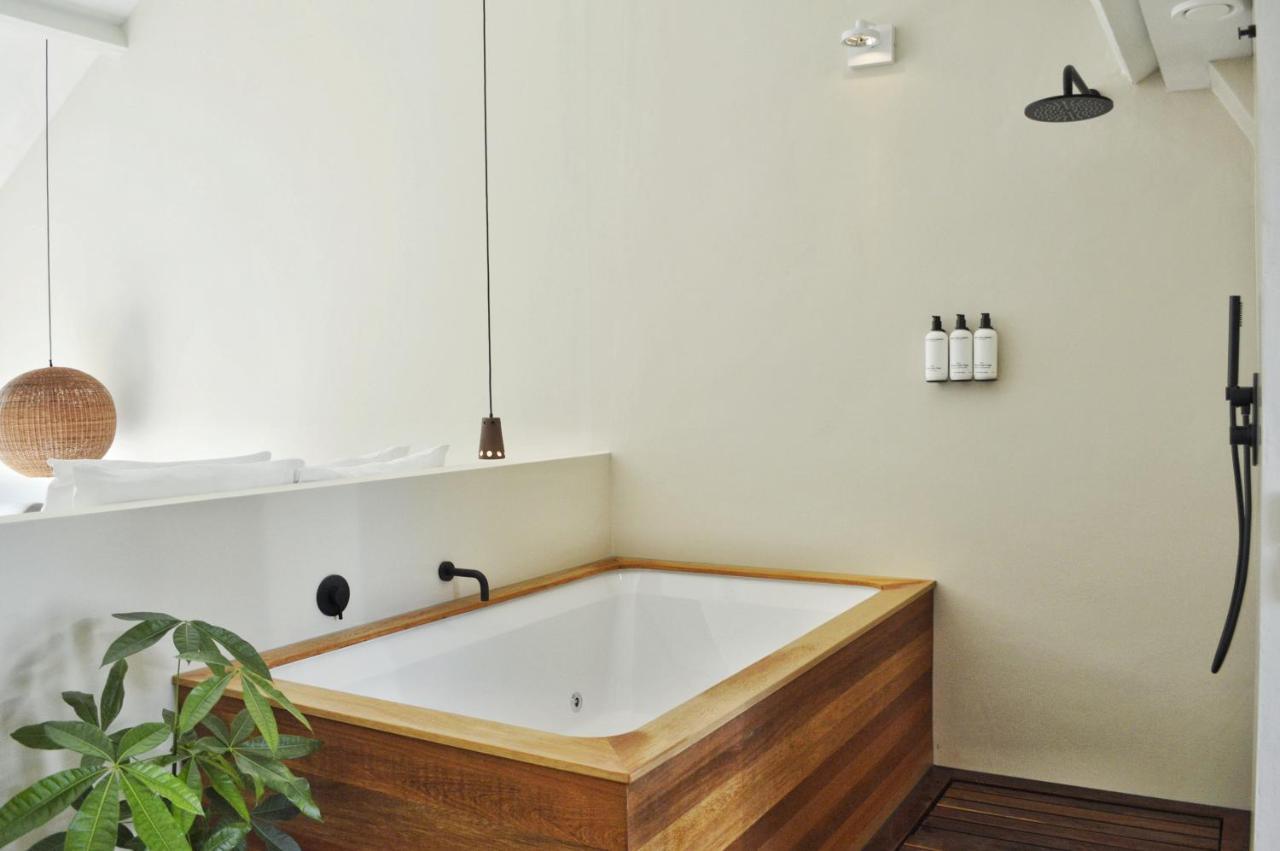 Van Heeckeren Apartments & Suites Nes Нес Екстер'єр фото