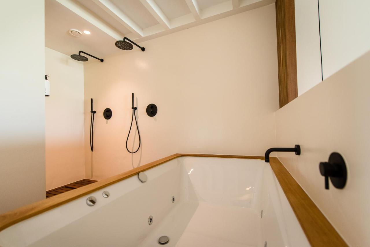 Van Heeckeren Apartments & Suites Nes Нес Екстер'єр фото